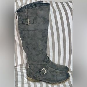 • Madden Girl “Crimson” Distressed Moto Riding  Boots •